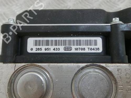 ABS pump PEUGEOT 5008 (0U_, 0E_) 2.0 HDi 150 / BlueHDi 150 | BP8142982M43