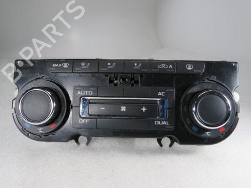 Commande Chauffage SKODA SUPERB II Estate (3T5) 1.6 TDI (105 hp) 8153247