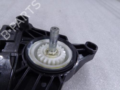 Right rear window motor VOLVO V40 Hatchback (525) D2 | BP8194567E22