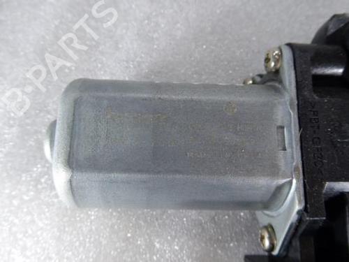 Right rear window motor VOLVO V40 Hatchback (525) D2 | BP8194567E22