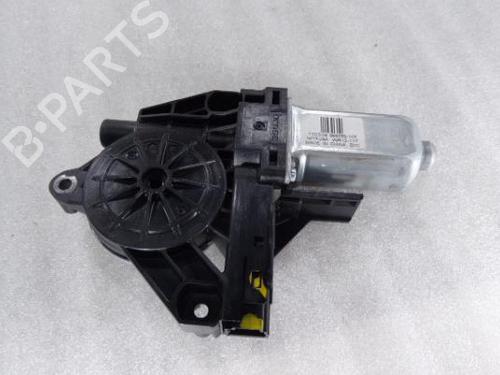 Vindusheismotor høyre foran VOLVO V40 Hatchback (525) D2 | BP8195699E20