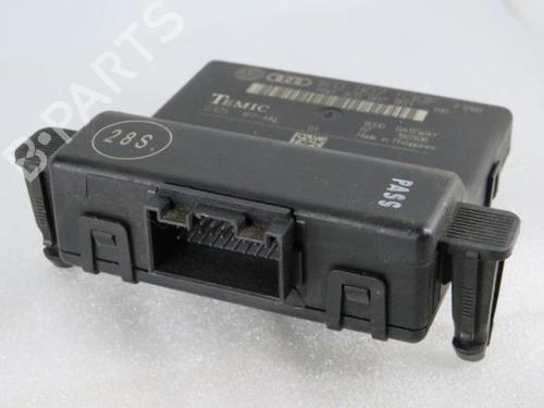 Używane Przełącznik SEAT LEON (1P1) 1.6 (102 hp) 8297053