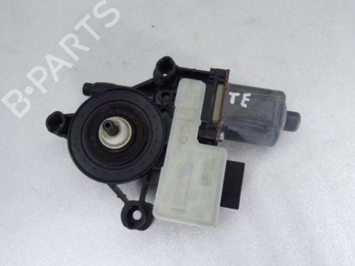 Left rear window motor SEAT LEON (5F1) 1.6 TDI 0130822725  