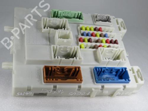 Boîte à Fusibles FORD FOCUS III 1.6 TDCi (115 hp) 8934193