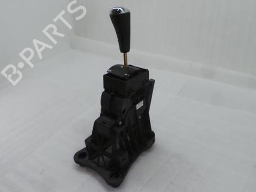 Gearstang PEUGEOT 5008 (0U_, 0E_) 1.6 HDi (114 hp) 8950179