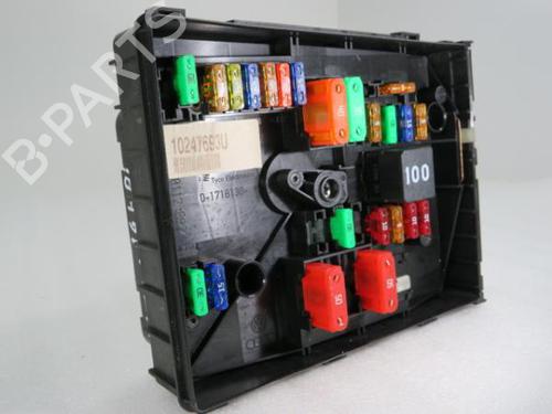 Fuse box VW GOLF VI (5K1) 1.6 TDI | BP9128384E1 