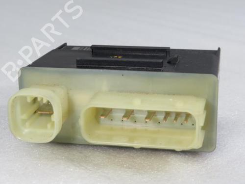 Used Switch PEUGEOT 308 II (LB_, LP_, LW_, LH_, L3_) 1.5 BlueHDI 100 (102 hp) 9218185