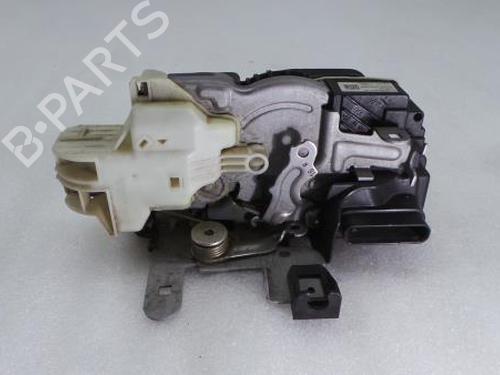 Rear right lock VOLVO V40 Hatchback (525) D2 932635103