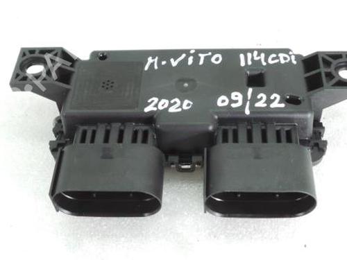 Switch MERCEDES-BENZ VITO Tourer (W447) 114 CDI (447.701, 447.703, 447.705) A0009008214 