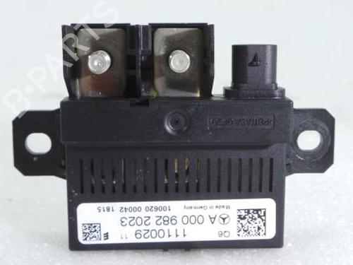 Switch MERCEDES-BENZ VITO Tourer (W447) 114 CDI (447.701, 447.703, 447.705) A0009822023 