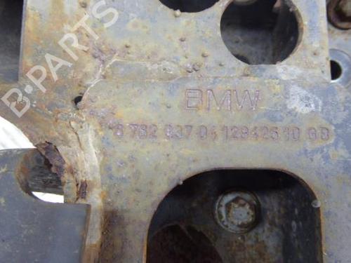 Left rear steering knuckle MINI MINI (R50, R53) One | BP11181336M27