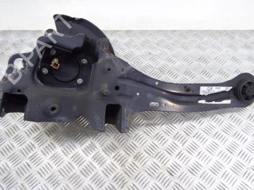 Venstre hjullagerhus spindel FORD FOCUS III [2010-2020]  11366143