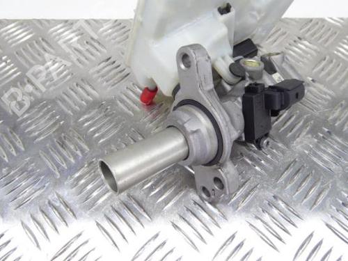 Brake master cylinder SKODA OCTAVIA III (5E3, NL3, NR3) 1.6 TDI | BP12177995M77 