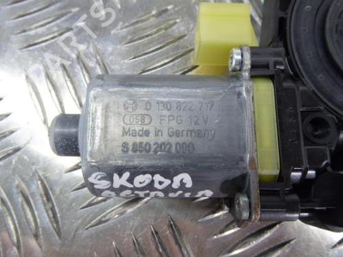 Left front window motor SKODA OCTAVIA III (5E3, NL3, NR3) 1.6 TDI | BP12203216E21 
