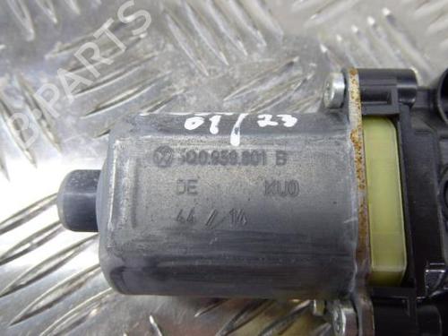 Left front window motor SKODA OCTAVIA III (5E3, NL3, NR3) 1.6 TDI | BP12203216E21 