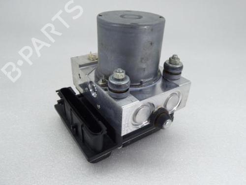 Used ABS pump LAND ROVER DISCOVERY III (L319) 2.7 TD 4x4 (190 hp) 13327747