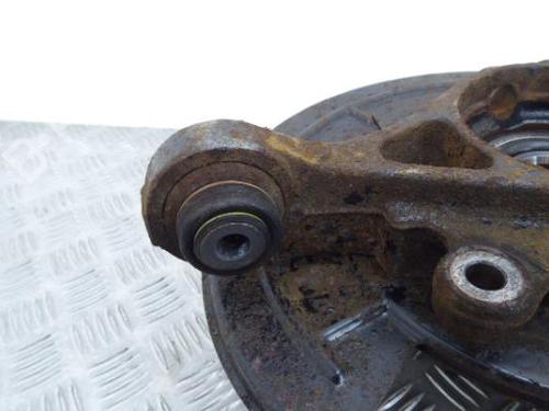 Left rear steering knuckle LAND ROVER DISCOVERY III (L319) 2.7 TD 4x4 | BP15357144M27