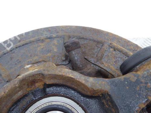 Left rear steering knuckle LAND ROVER DISCOVERY III (L319) 2.7 TD 4x4 | BP15357144M27