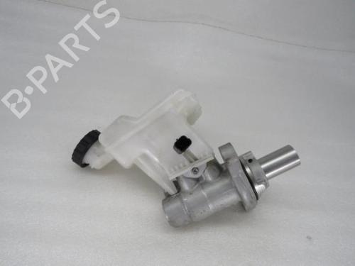 Used Brake master cylinder PEUGEOT 3008 II SUV (MC_, MR_, MJ_, M4_) 1.5 BlueHDi 130 (131 hp) 15641142