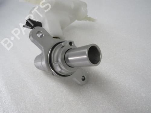 Brake master cylinder PEUGEOT 3008 II SUV (MC_, MR_, MJ_, M4_) 1.5 BlueHDi 130 | BP15641142M77 