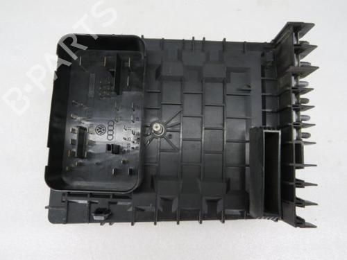 Fuse box VW GOLF VI (5K1) 1.6 TDI | BP15942930E1