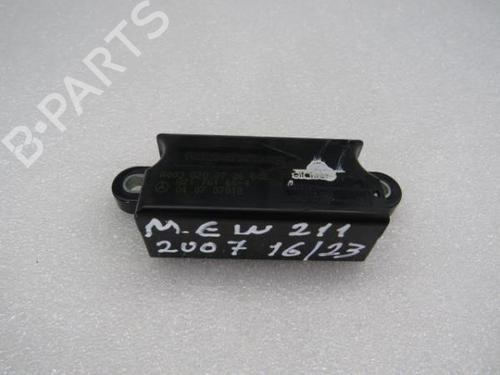 Switch MERCEDES-BENZ E-CLASS (W211) E 500 4-matic (211.090) A0038200726Q02