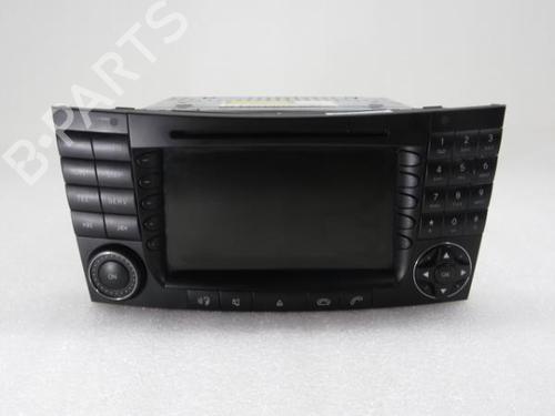 Radio MERCEDES-BENZ E-CLASS (W211) E 500 4-matic (211.090) A2118204197001