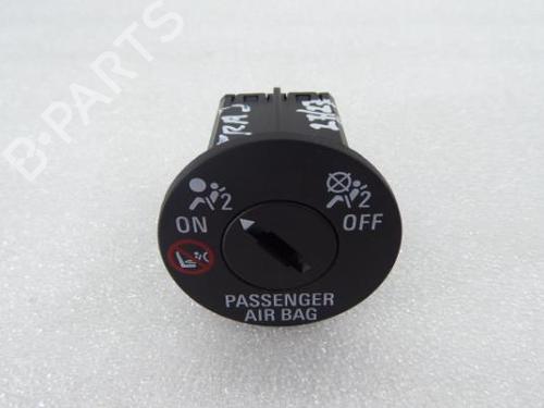 Switch OPEL ASTRA J (P10) 1.6 CDTi (68) 13577258