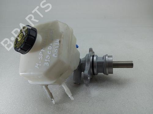 Brake master cylinder MERCEDES-BENZ SPRINTER 3,5-t Van (B907, B910) 315 CDI RWD (907.631, 907.633, 907.635, 907.637) 32667393