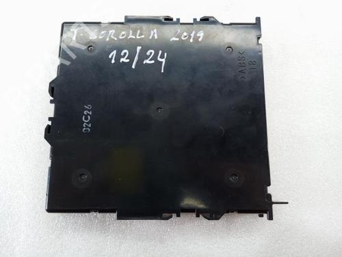 Switch TOYOTA COROLLA Estate (_E21_) 1.8 Hybrid (ZWE211W) | BP17712542I30 