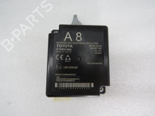 Switch TOYOTA COROLLA Estate (_E21_) 1.8 Hybrid (ZWE211W) 897B002120