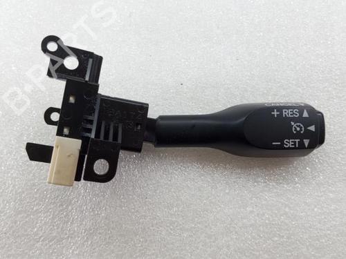 Steering wheel controls TOYOTA AVENSIS Estate (_T27_) 2.0 D-4D (ADT270_, ADT270R) 18A174