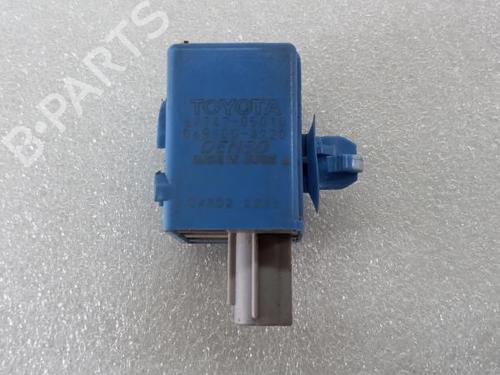Switch TOYOTA AVENSIS Estate (_T27_) 2.0 D-4D (ADT270_, ADT270R) 0689004720