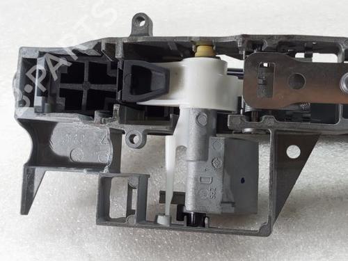 Front right exterior door handle PEUGEOT 3008 I MPV (0U_) 2.0 HDi Hybrid4 (0URHCA) | BP22524491C129 