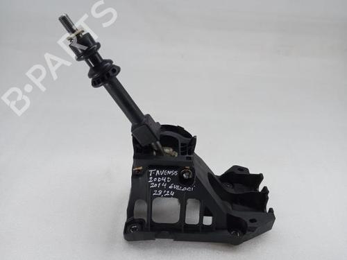 Gear lever TOYOTA AVENSIS Estate (_T27_) 2.0 D-4D (ADT270_, ADT270R) 112102401