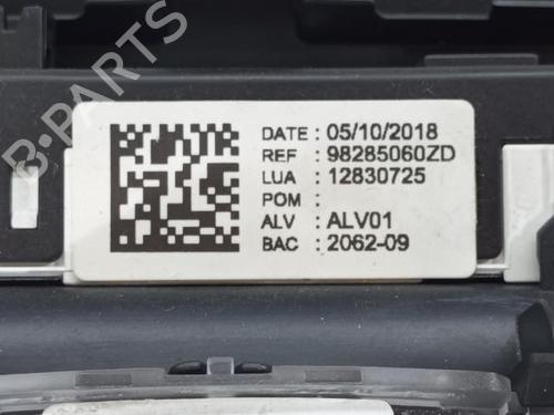 Interior roof light PEUGEOT 308 SW II (LC_, LJ_, LR_, LX_, L4_) 1.5 BlueHDi 130 | BP23105150I8