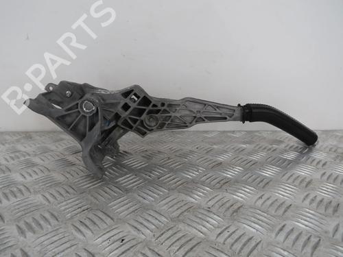 Hand brake VOLVO V40 Hatchback (525) D2 31381647