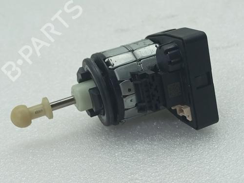 Washer pump PORSCHE CAYENNE (92A) 3.0 S E-Hybrid | BP28587138E24 