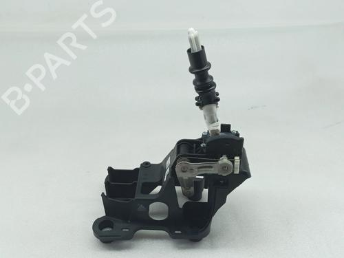 Gear lever PEUGEOT 208 II (UB_, UP_, UW_, UJ_) 1.5 BlueHDI 100 | BP29282811M90