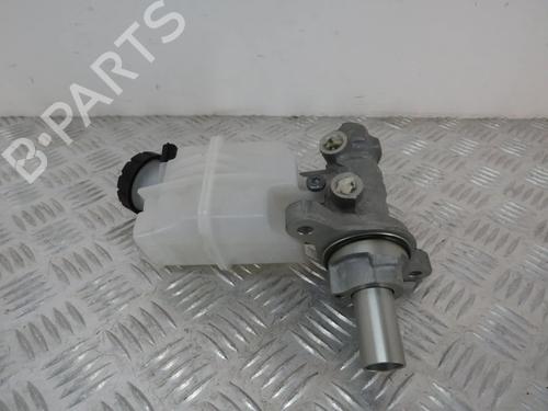 Used Brake master cylinder RENAULT CLIO V (B7_) 1.6 E-TECH 145 (B7MU) (143 hp) 29334742
