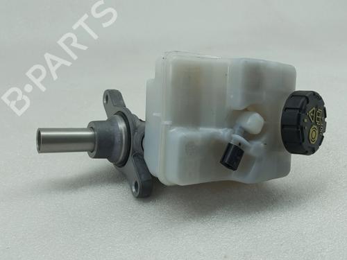 Used Brake master cylinder SMART FORTWO Coupe (453) electric drive (453.391) (82 hp) 29568903