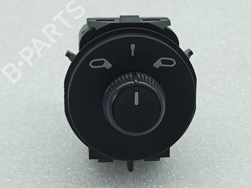 Used Switch TOYOTA PROACE CITY Box Body/MPV (BPZ_) 1.5 D-4D 100 (BPZM) (102 hp) 29921415