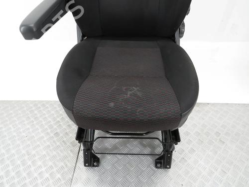 Left front seat PEUGEOT BOXER Van 2.2 BlueHDi 140 | BP29936309C15