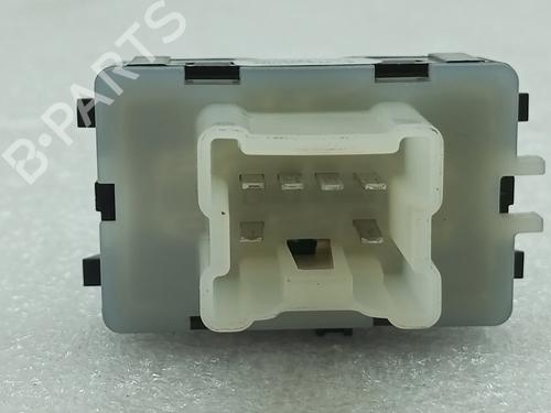 Right front window switch RENAULT MASTER III Van (FV) 2.3 dCi 135 FWD (FV0N, FV08, FV06, FV00, FV1S) | BP30122424I26