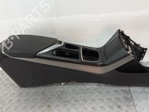 Used Middle console HYUNDAI i40 I CW (VF) 1.7 CRDi (136 hp) 30565109