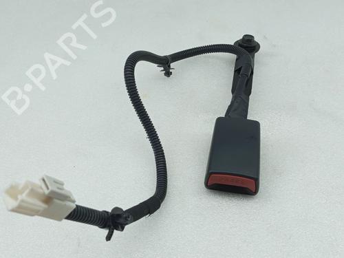 Used Seat buckle HYUNDAI i40 I CW (VF) 1.7 CRDi (136 hp) 30565113