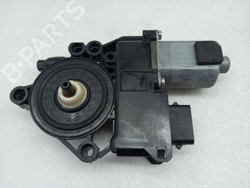 Used Left front window motor HYUNDAI i40 I CW (VF) 1.7 CRDi (136 hp) 30538954