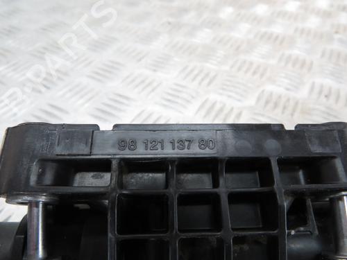 Used Thermostat housing PEUGEOT 308 SW II (LC_, LJ_, LR_, LX_, L4_) 1.5 BlueHDi 100 (102 hp) 31279370