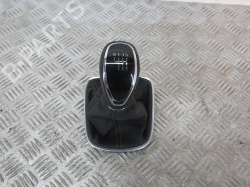 Pommeau de levier de vitesses OPEL ASTRA K (B16) 1.6 CDTi (68) (136 hp) 31359728