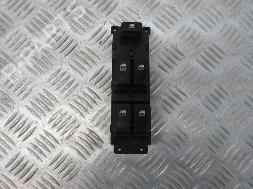 Used Left front window switch HYUNDAI i20 I (PB, PBT) 1.2 (86 hp) 31588210
